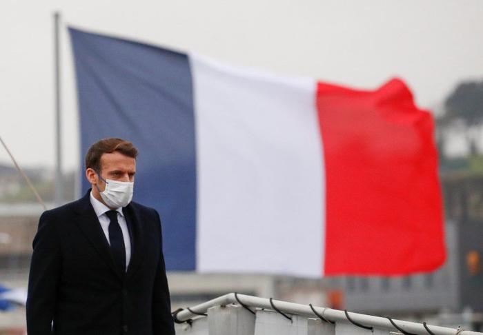 Emmanuel Macron France drapeau AFP