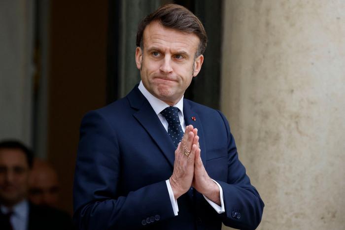Le président français Emmanuel Macron lors du deuxième sommet d’urgence sur l’Ukraine au palais présidentiel de l'Élysée à Paris, le 19 février 2025.