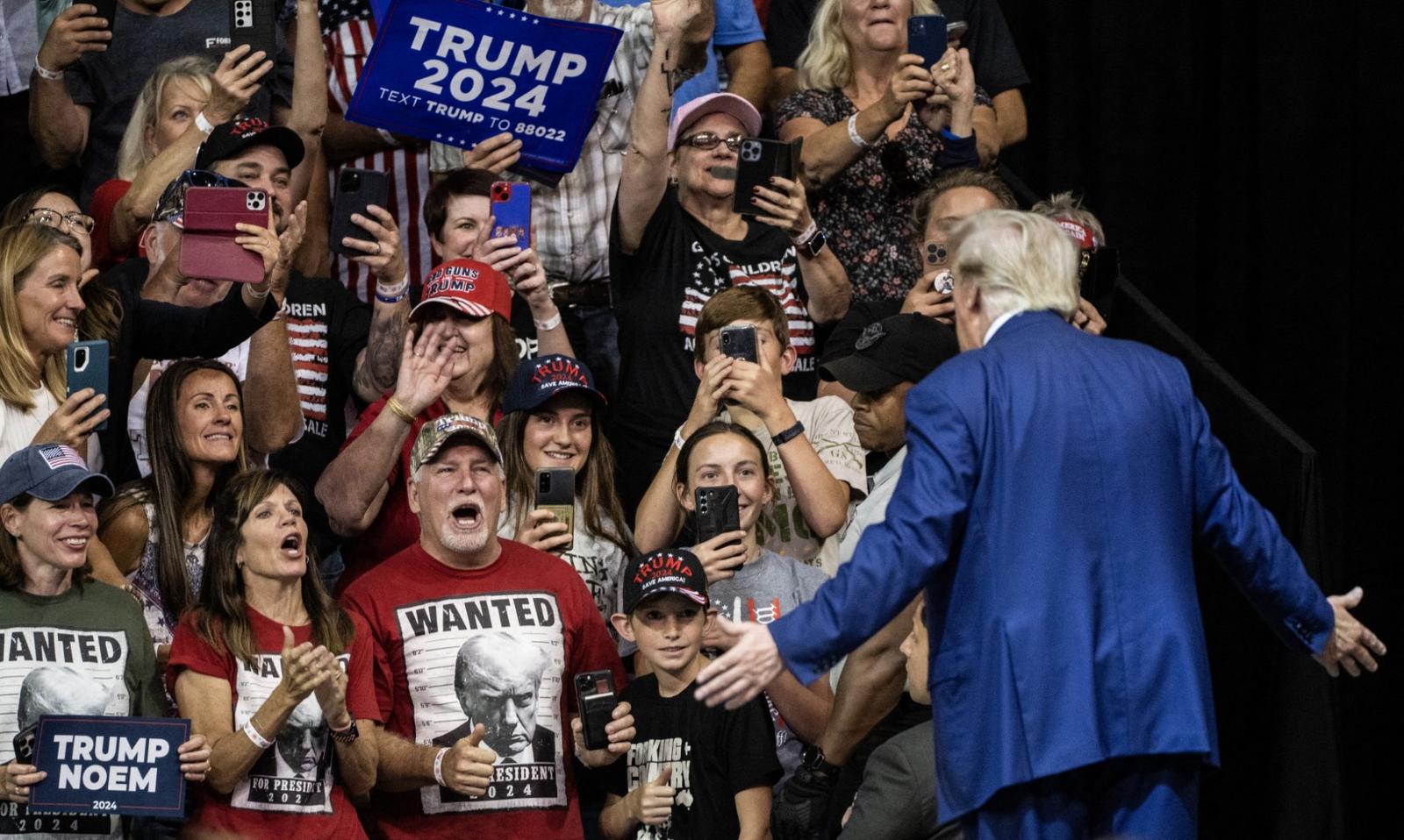 Donald Trump lors d'un meeting politique des Républicains à Rapid City, dans le Dakota du Sud, le 8 septembre 2023.
