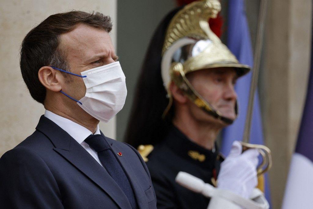 Emmanuel Macron Elysée masque AFP