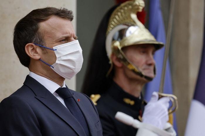 Emmanuel Macron Elysée masque AFP