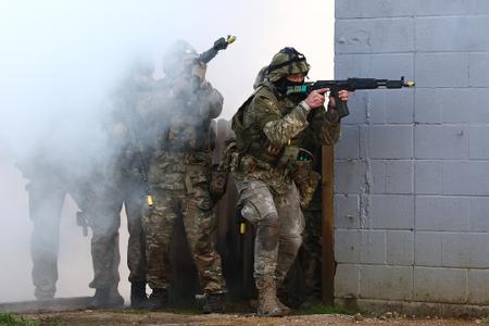 Des soldats ukrainiens participent à un exercice d'entraînement. (Image d'illustration)