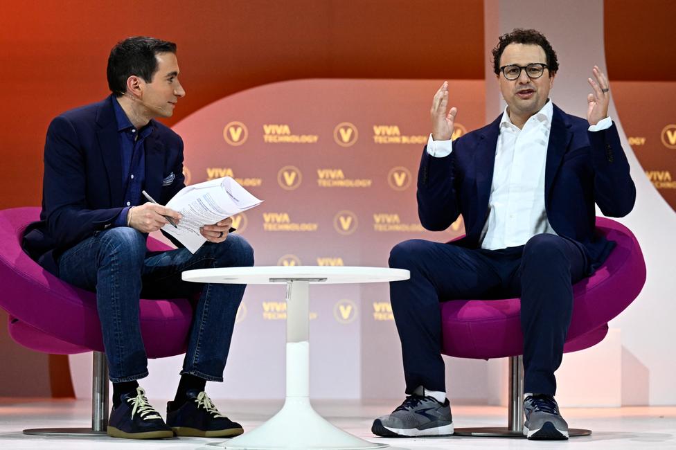Dario Amodei, cofondateur et PDG d'Anthropic, une entreprise de recherche et de sécurité en intelligence artificielle, participe à un débat au salon Vivatech, dédié aux start-ups et à l'innovation technologique, au parc des expositions de la Porte de Versailles à Paris, le 22 mai 2024.