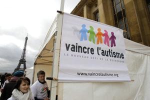 Aujourd’hui, 2 avril, les monuments se parent de bleu pour rappeler l’existence de l’autisme.