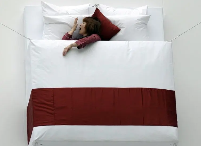 Une personne en train d'essayer de trouver le sommeil. (Image d'illustration)