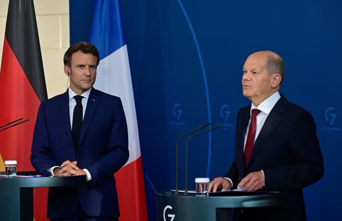 Emmanuel Macron Olaf Scholz AFP