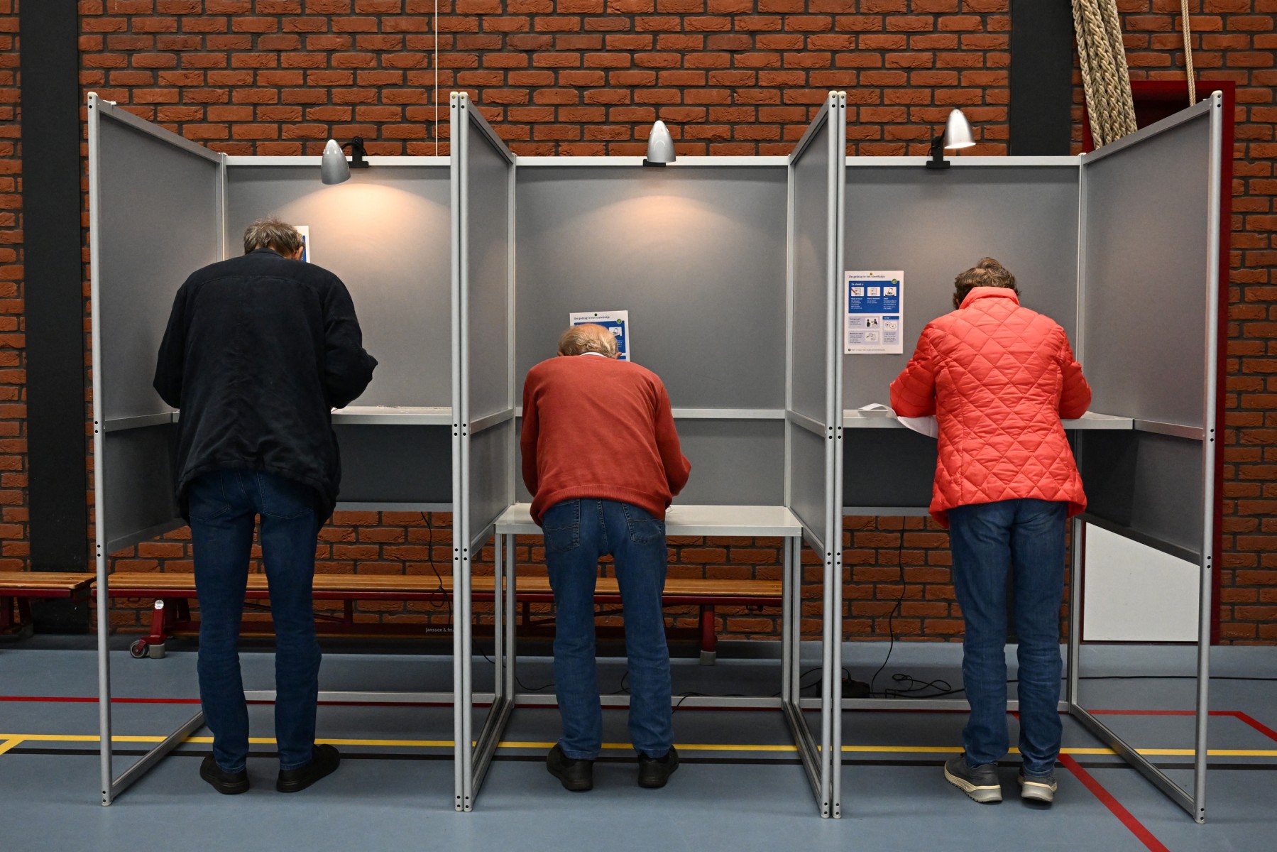 Défense de la démocratie ou censure subtile made in Bruxelles /? Les plateformes tech sous pression avant les élections aux PaysBas