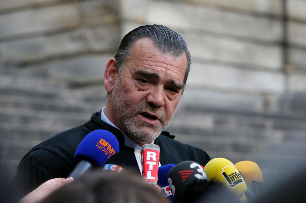 Maître Franck Berton, avocat de Salah Abdeslam en France, devant le Palais de justice de Paris le 27 avril 2016