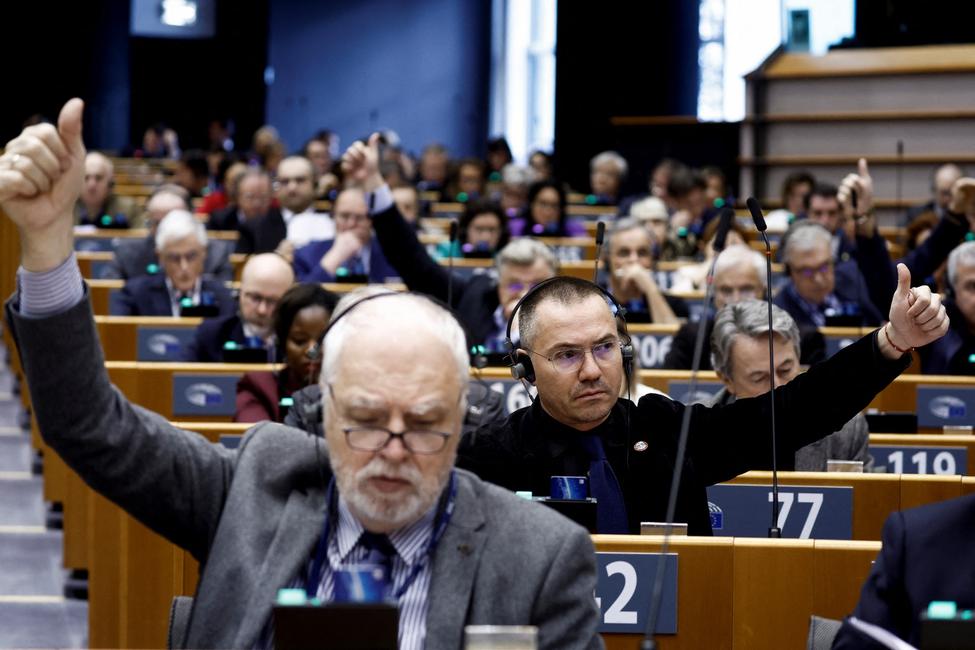 Le 2 février 2023, à Bruxelles, les eurodéputés avaient voté une demande de levée de l'immunité parlementaire des eurodéputés Marc Tarabella et Andrea Cozzolino, dans le cadre d'une enquête pour corruption présumée impliquant le Qatar et le Maroc.