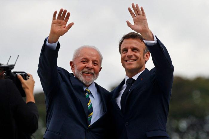 Emmanuel Macron Lula AFP