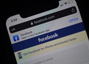 Facebook smartphone AFP