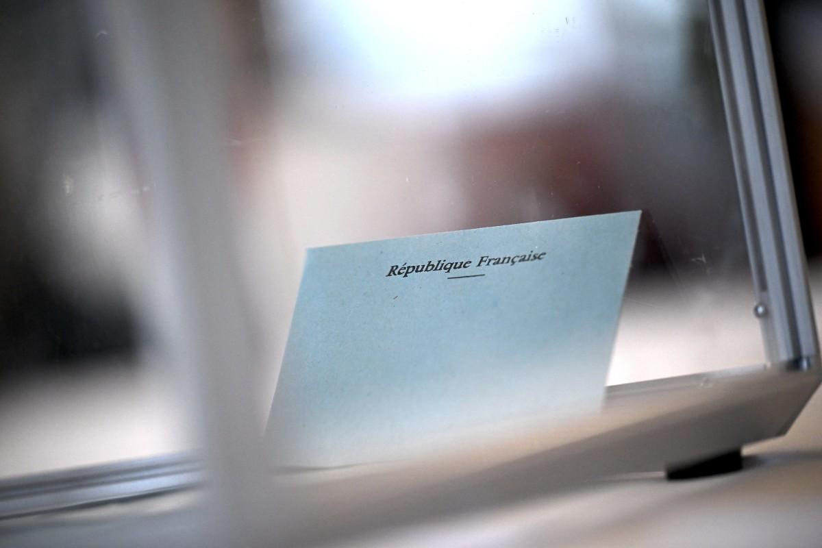 Selon un sondage Elabe-Berger-Levrault pour La Tribune Dimanche et BFMTV, Marine Le Pen et Jordan Bardella seraient battus au second tour face à Edouard Philippe en 2027.