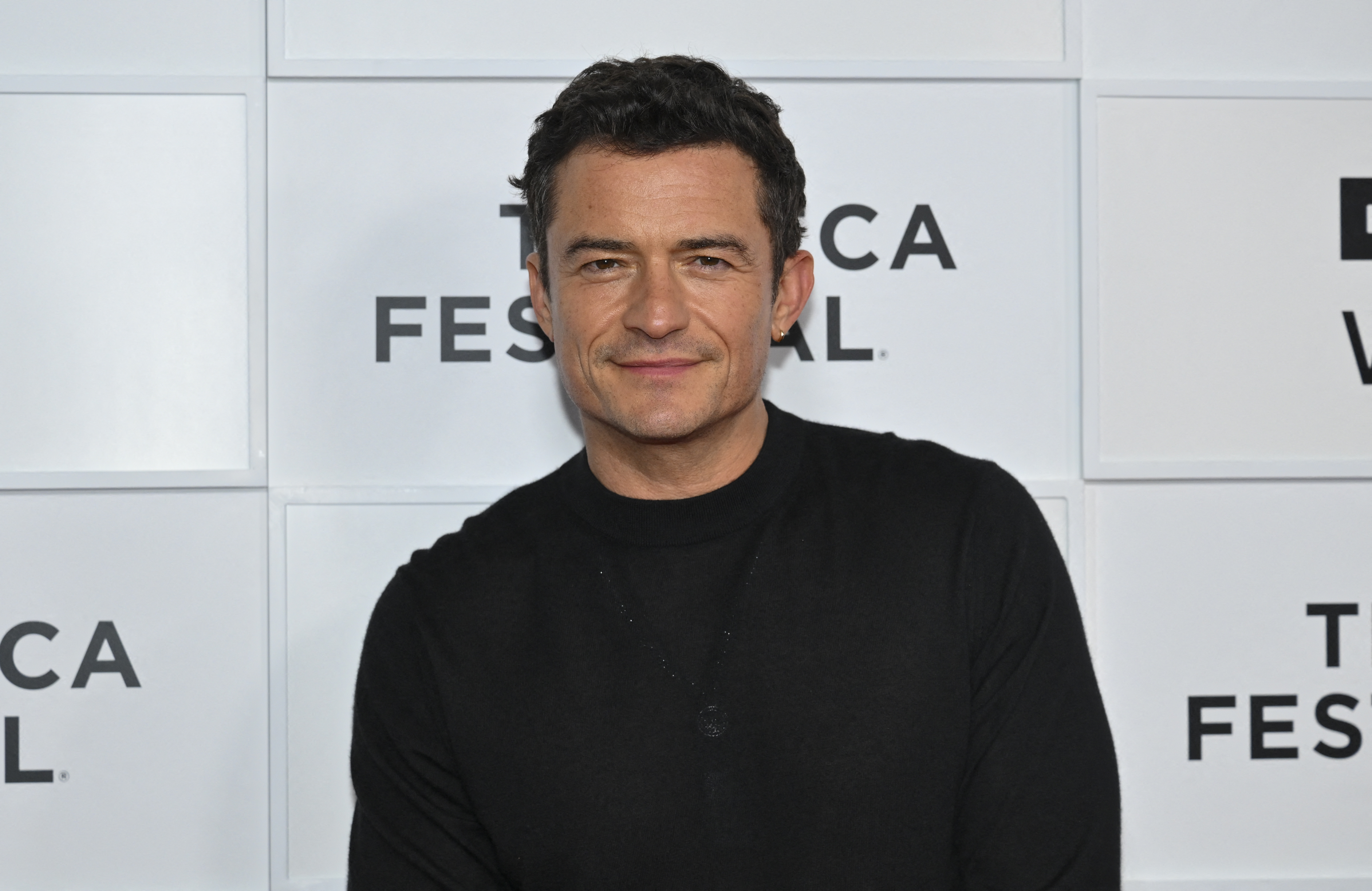 Orlando Bloom a essayé d'éliminer les particules de micro plastique de son sang et voilà ce qu'en pensent des scientifiques