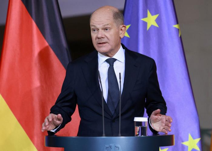 Le chancelier allemand Olaf Scholz fait une déclaration à la presse le 13 février 2025 à la Chancellerie à Berlin, suite à l'attentat à la voiture piégée à Munich.