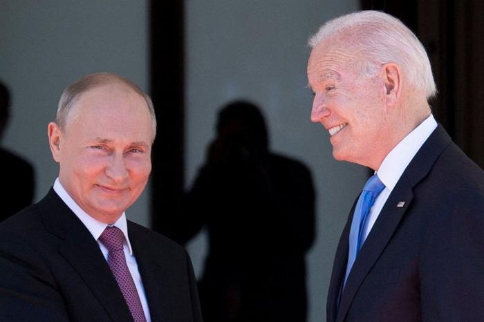 Joe Biden Vladimir Poutine AFP