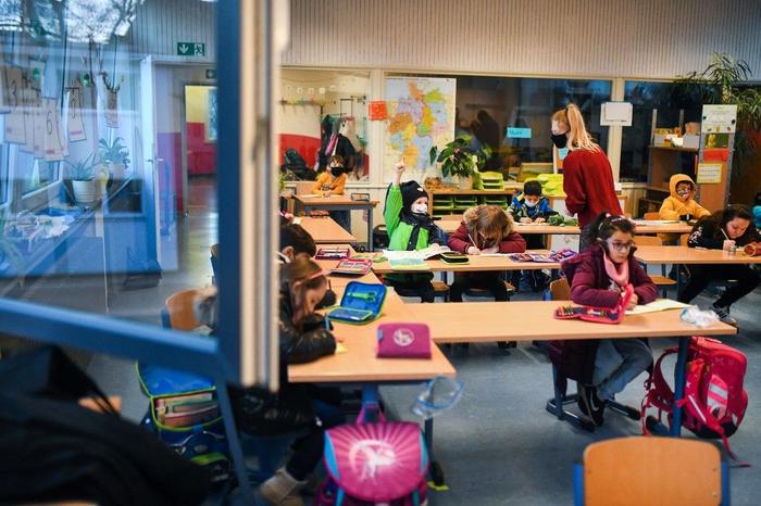 école fenêtre Covid-19 AFP