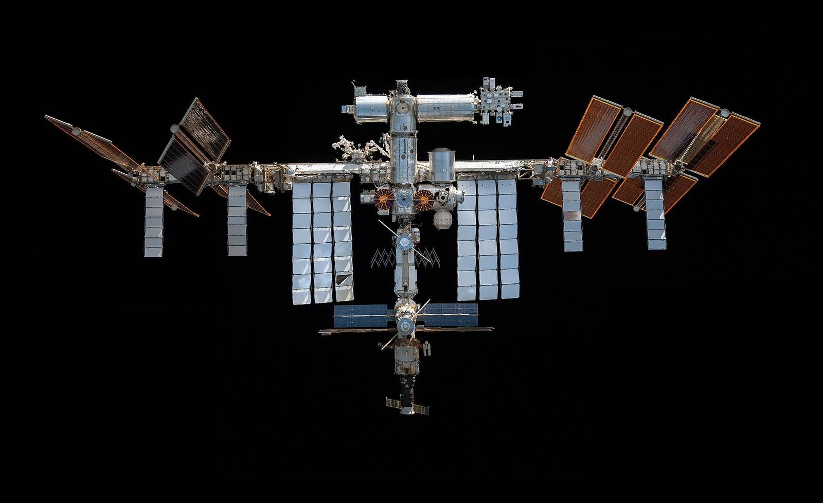 La Station spatiale internationale photographiée depuis le Crew Dragon Endeavour de SpaceX, le 8 novembre 2021.