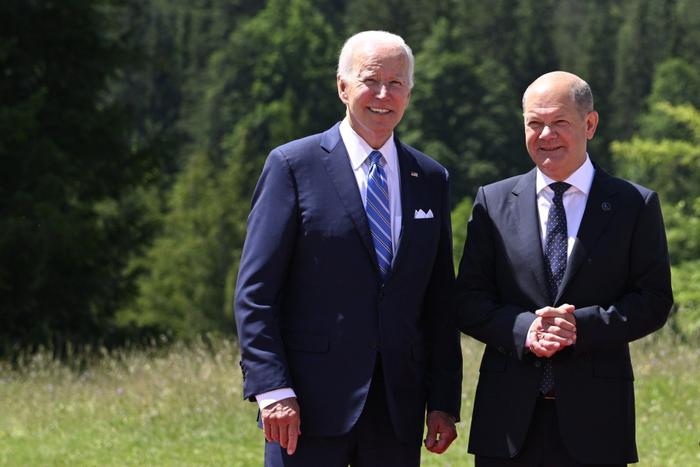 Joe Biden Olaf Scholz AFP