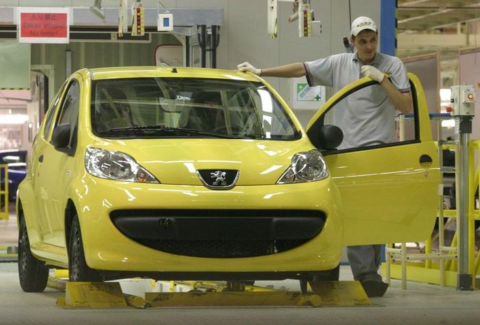 automobile usine AFP