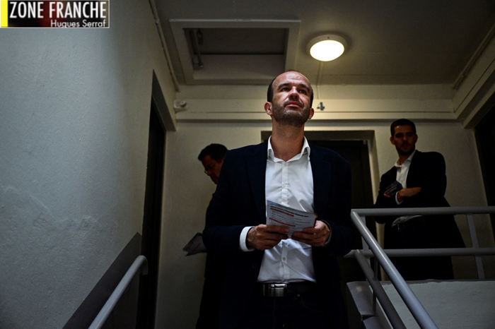 Manuel Bompard en agent immobilier : "Alors c'est pas grand et un peu sombre, mais vous serez mieux là qu'ailleurs pour le moment"...