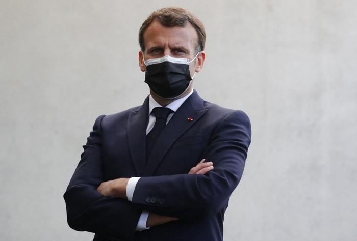 Emmanuel Macron masque AFP