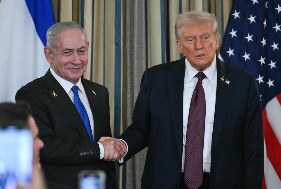 Le premier ministre israélien, Benyamin Nétanyahou, et le président américain, Donald Trump, à la Maison Blanche, à Washington, le 29 septembre 2025.