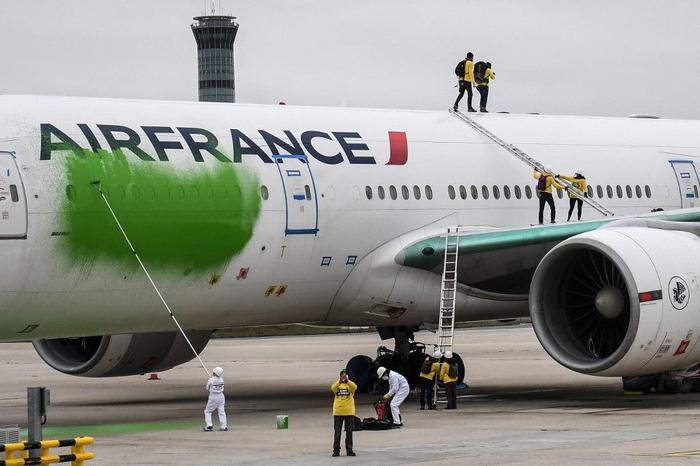 Greenpeace Air France AFP