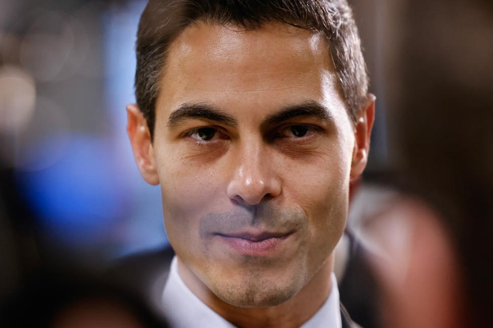 Le chef du parti D66 (Démocrates 66), Rob Jetten, s’adresse aux journalistes dans la salle du groupe D66 à la Chambre basse, au lendemain des élections législatives néerlandaises, à La Haye, le 30 octobre 2025. (Image d'illustration)