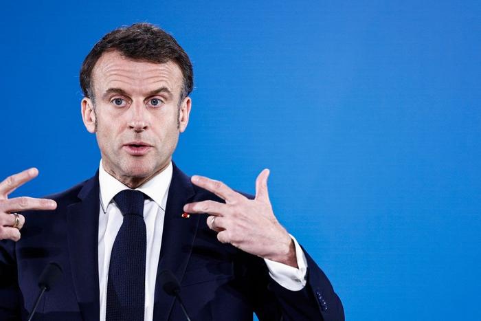 Emmanuel Macron 2024