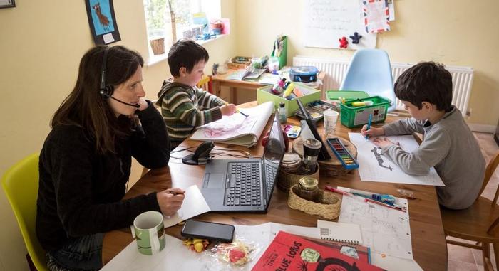 télétravail famille AFP