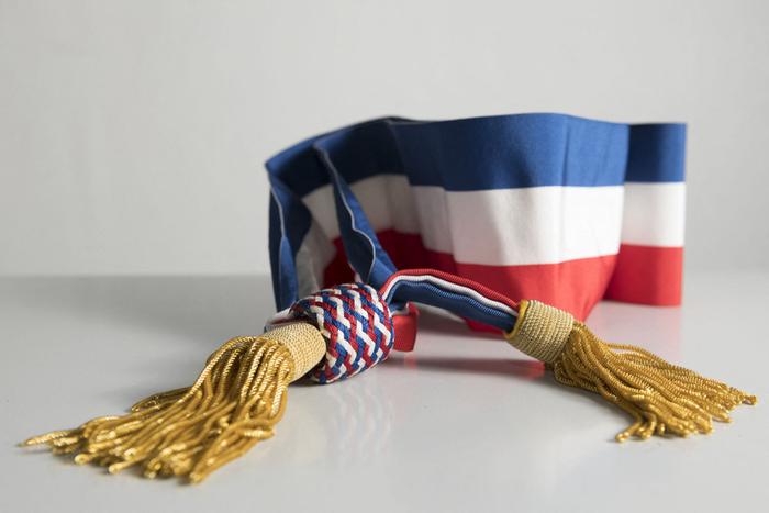 Une écharpe officielle de maire