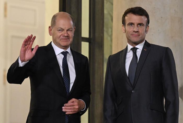 Emmanuel Macron Olaf Scholz AFP