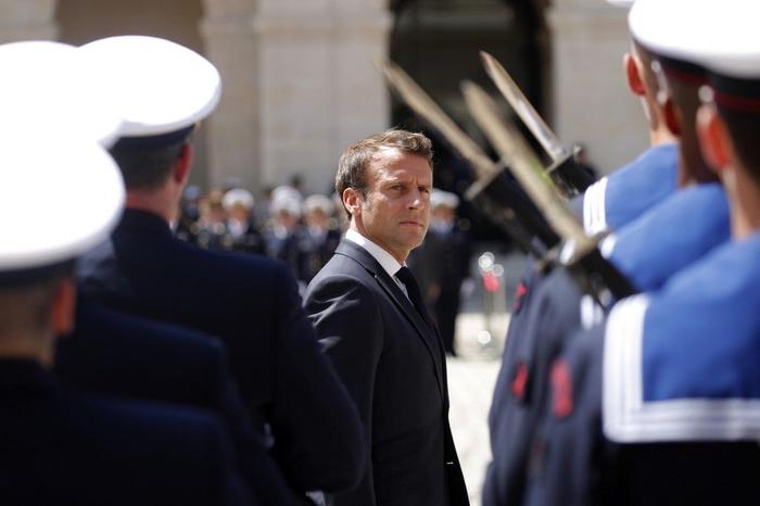 Emmanuel Macron lors d'une cérémonie officielle.