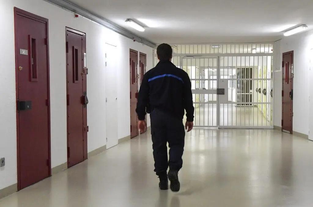 En août 2024, le Parquet national antiterroriste a 5 procédures en cours ciblant l'ultradroite ; zéro contre l'ultragauche, les écoterroristes, etc.