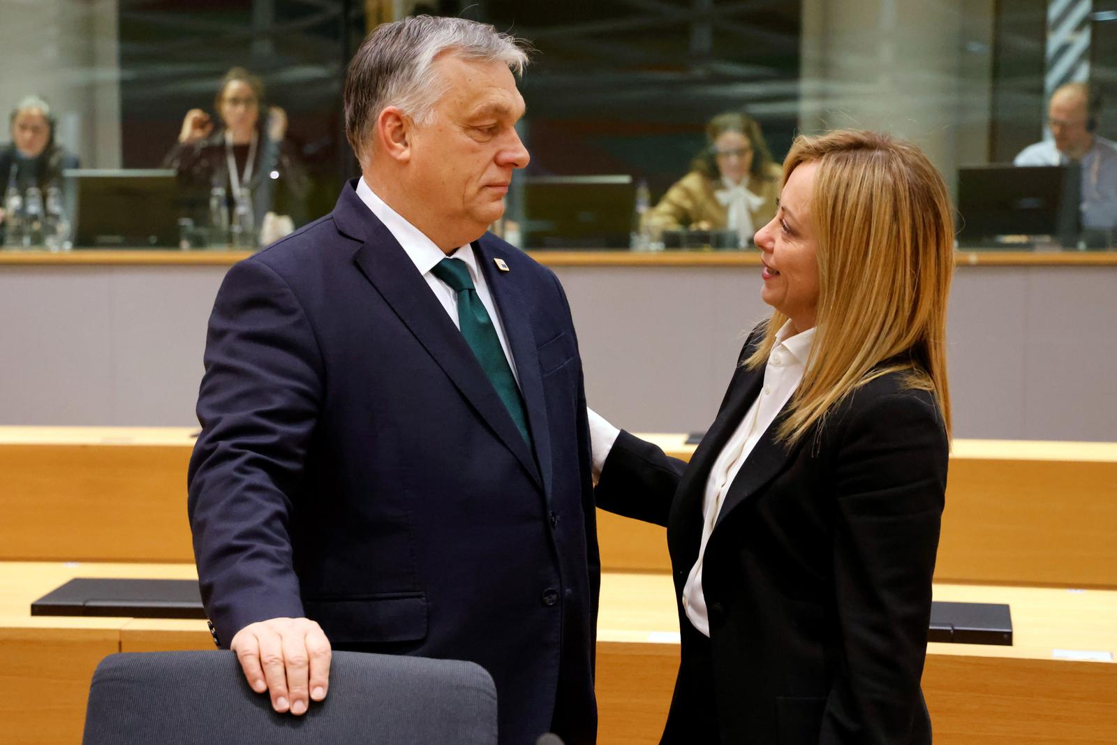 Viktor Orban Giorgia Meloni AFP