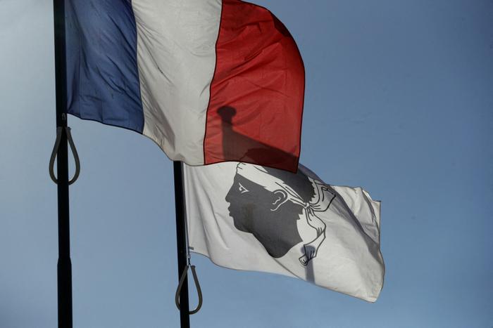 Le projet de loi constitutionnelle sur l'autonomie de la Corse vient d'être débattu à l'Assemblée nationale. 