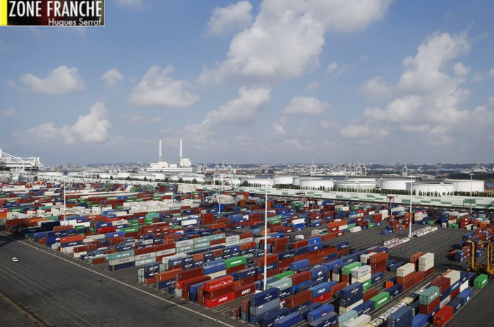 Conteneurs sur le port Havre