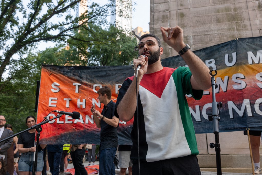 Motaz Azaïza, le photojournaliste palestinien qui confirme que le Hamas contrôle tous les journalistes de Gaza