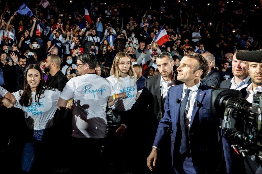 Emmanuel Macron meeting AFP