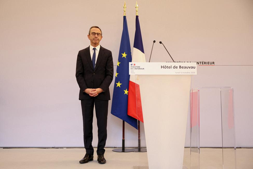 Le ministre français de l'Intérieur sortant, Bruno Retailleau, lors de la cérémonie de passation de pouvoirs pour accueillir le nouveau ministre français de l'Intérieur au ministère français de l'Intérieur, place Beauvau, à Paris, le 13 octobre 2025.