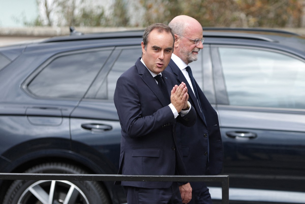 Non-binarisme : Sébastien Lecornu, premier non-candidat officiel à la présidentielle