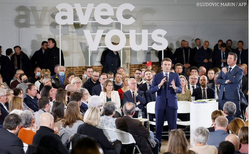 Emmanuel Macron à Poissy
