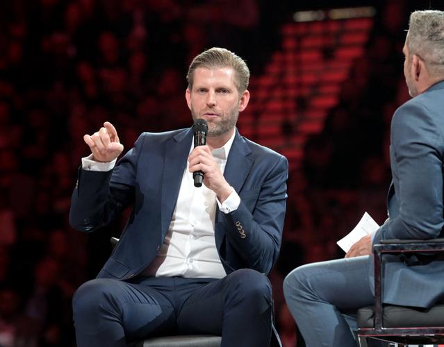 Eric Trump intervient lors de la conférence 10X Growth 2025 au MGM Grand Garden Arena, le 19 mars 2025 à Las Vegas.