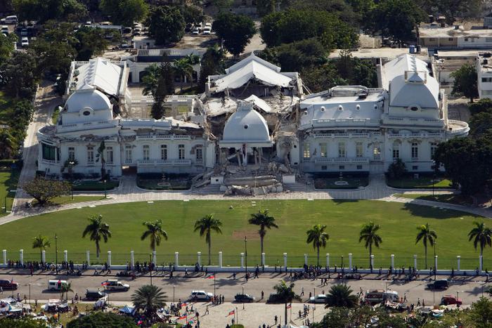 Le palais présidentiel haïtien après le séisme de 2010