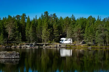 Des destinations comme l’Irlande, l’Islande, la Suède et la Norvège font partie des plus prisées pour fuir la canicule et les fortes chaleurs.