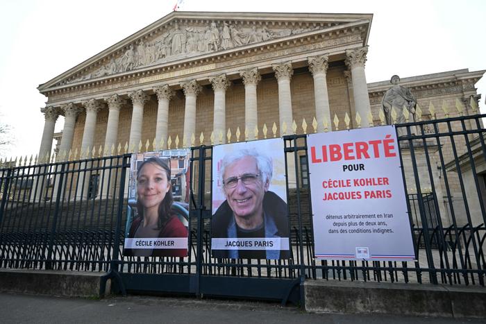 Manifestation pour la libération de Jacques Paris et Cécile Kohler.