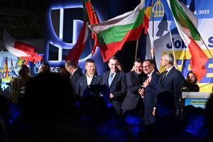 Les principaux membres d'Identité et démocratie réunis à Florence en 2023