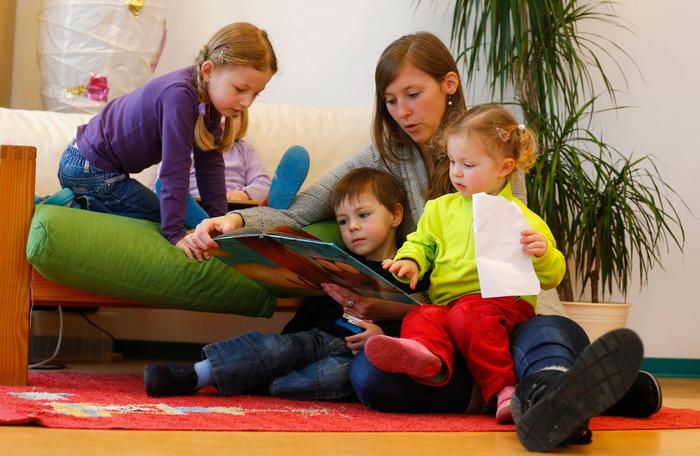 Moment de partage autour de la lecture. (Image d'illustration)