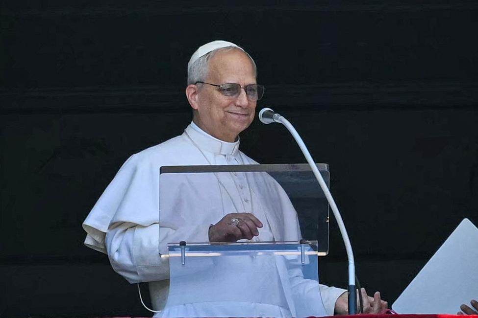 Le pape Léon XIV après la prière de l'Angélus, le 6 juillet 2025.