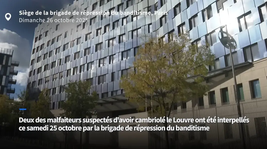 Une semaine après le vol spectaculaire des joyaux de la Couronne au musée du Louvre, deux suspects ont été interpellés